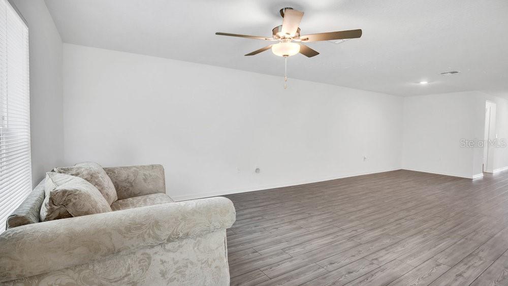 COLINA DEL LAGO - Residential