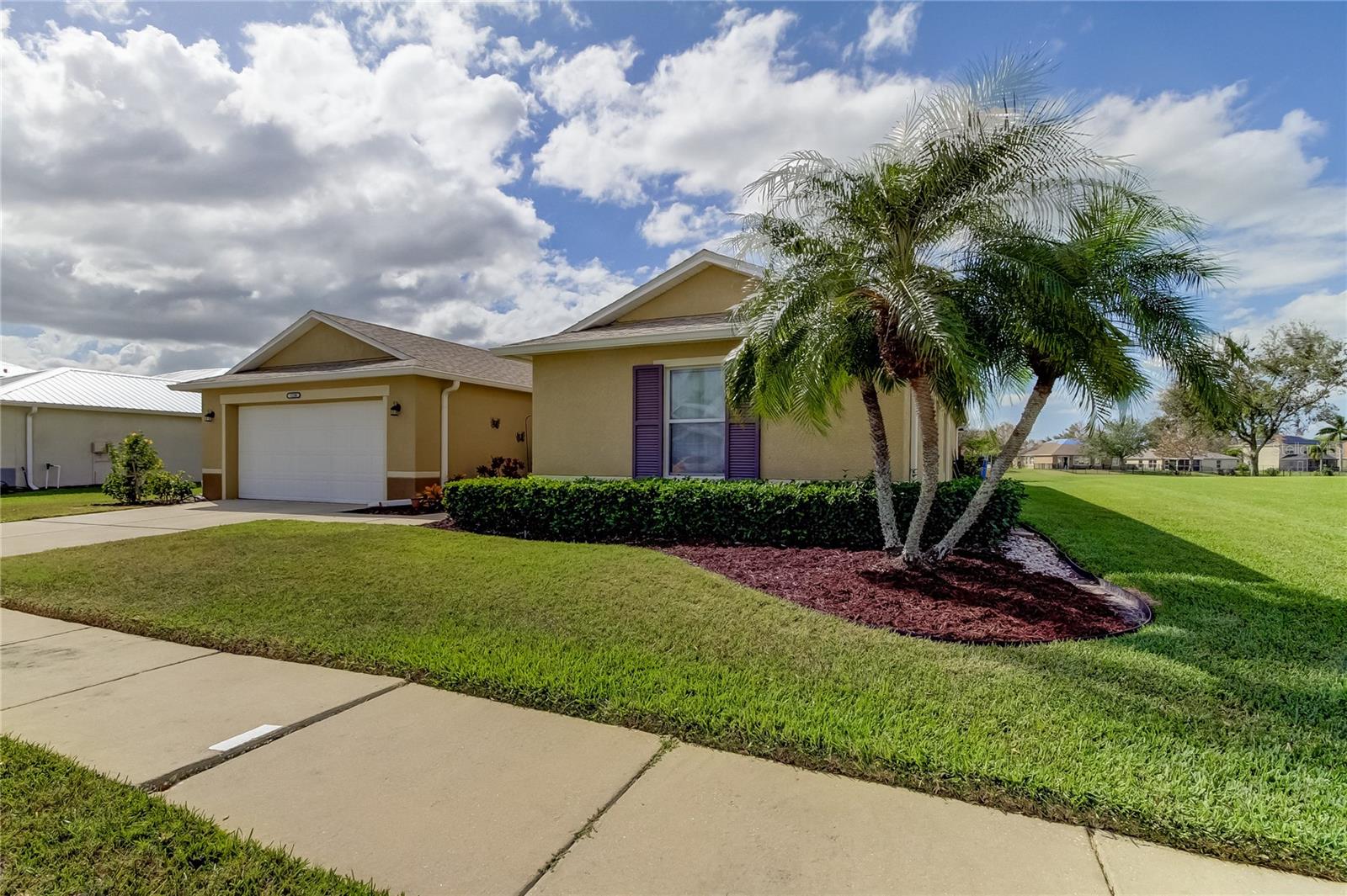 5220 BUTTERFLY SHELL DRIVE