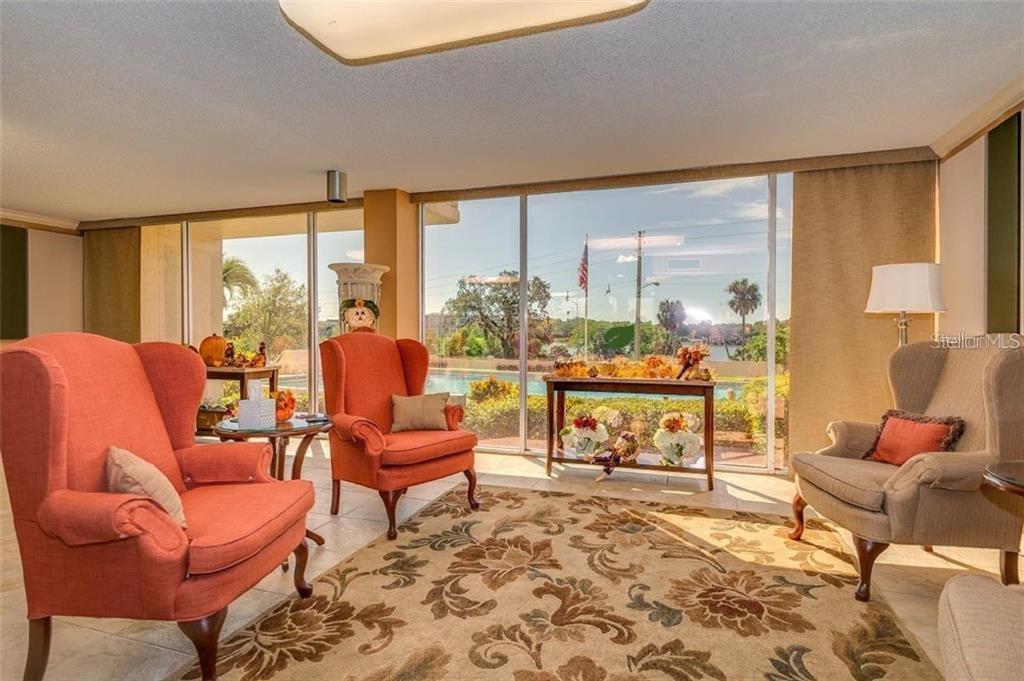 LAKERIDGE CONDO - Residential