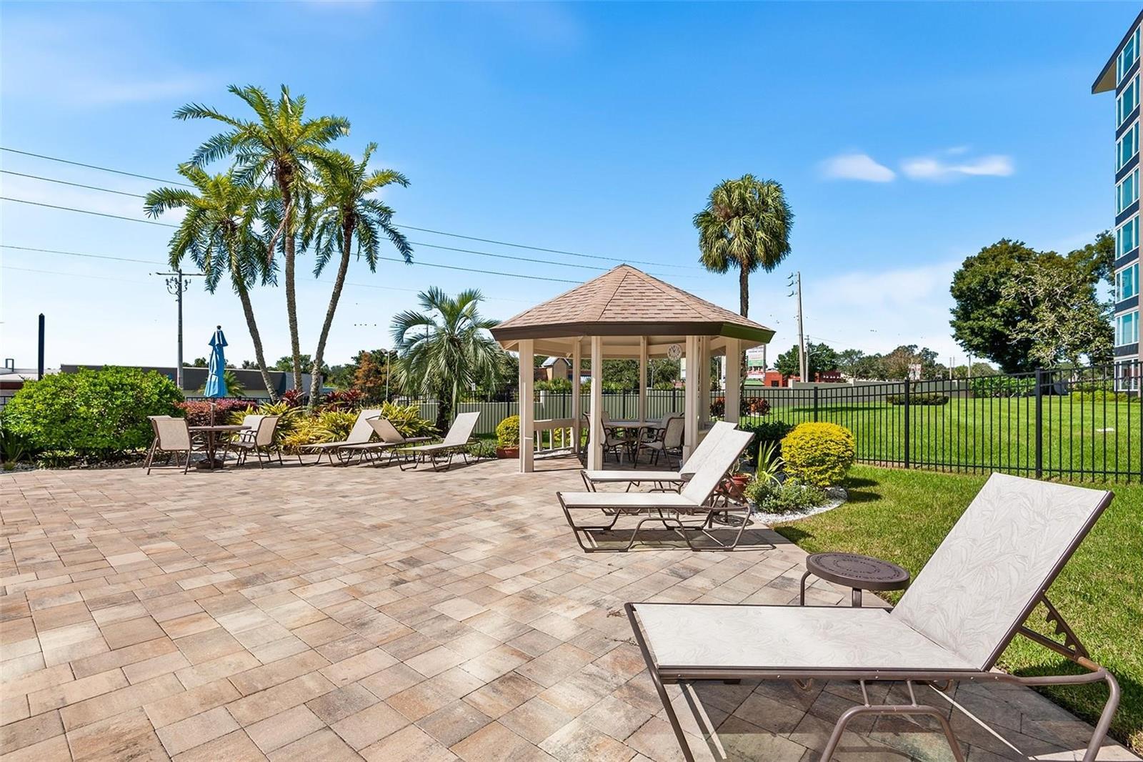 LAKERIDGE CONDO - Residential