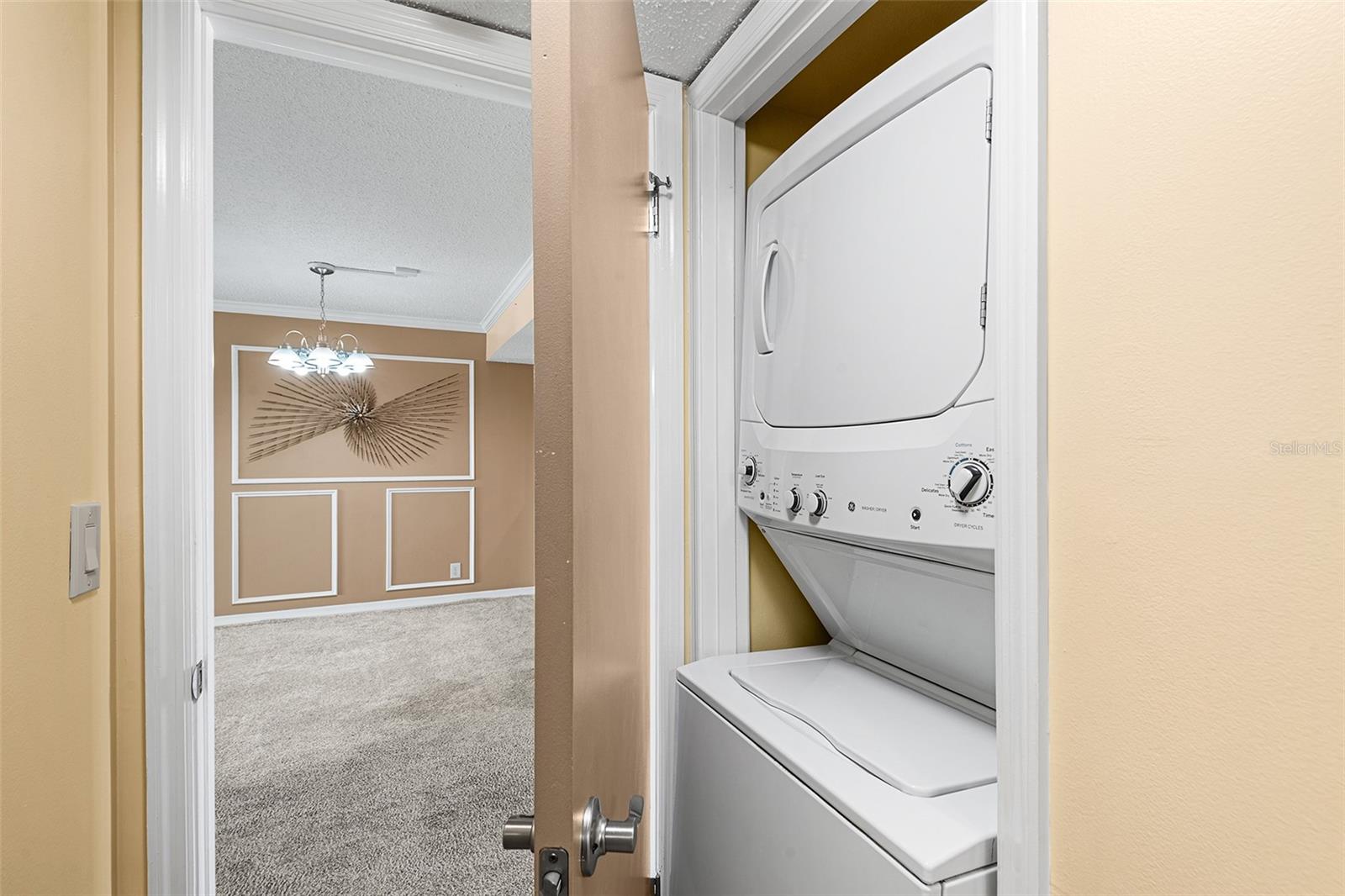 LAKERIDGE CONDO - Residential