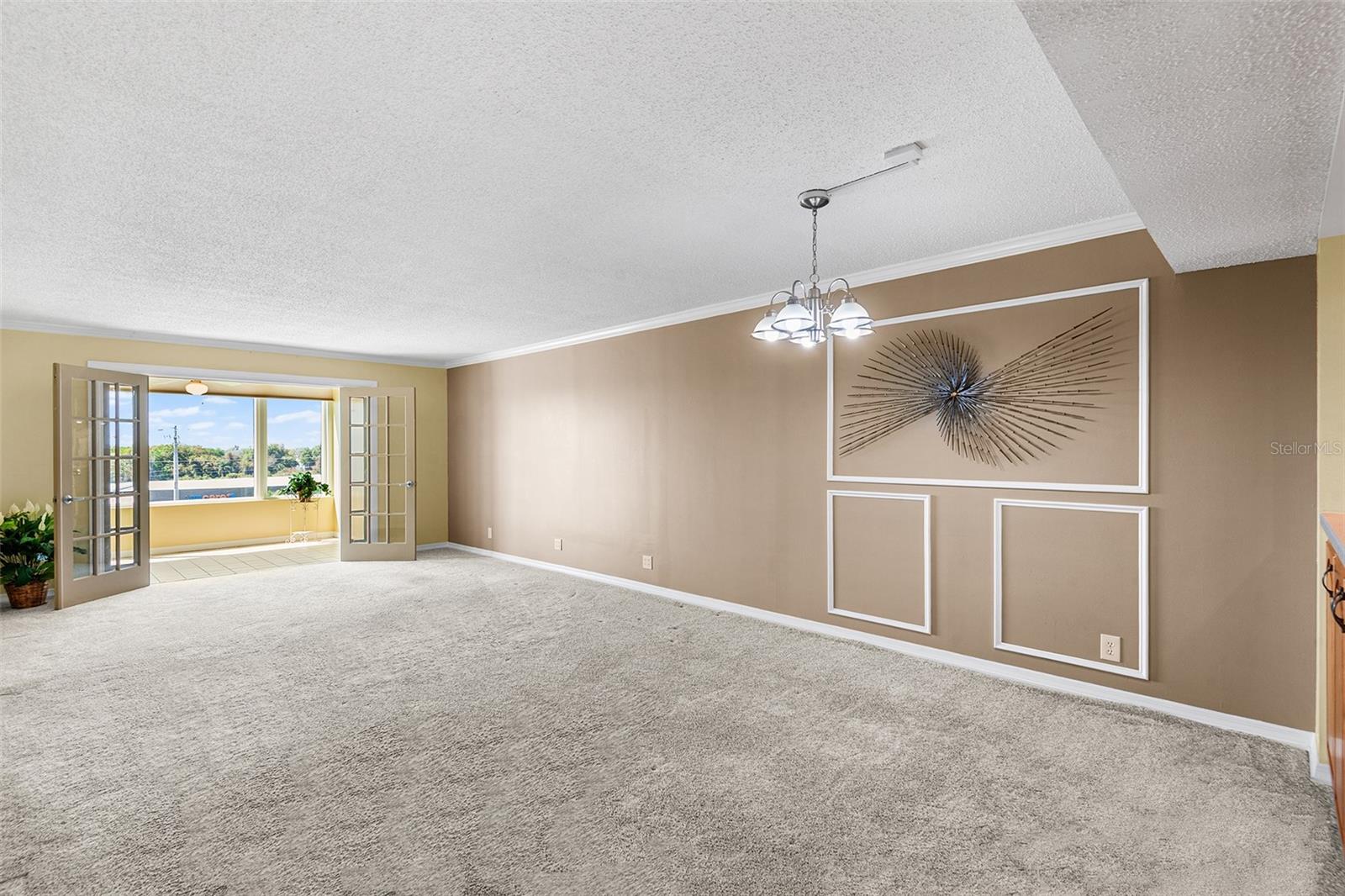 LAKERIDGE CONDO - Residential