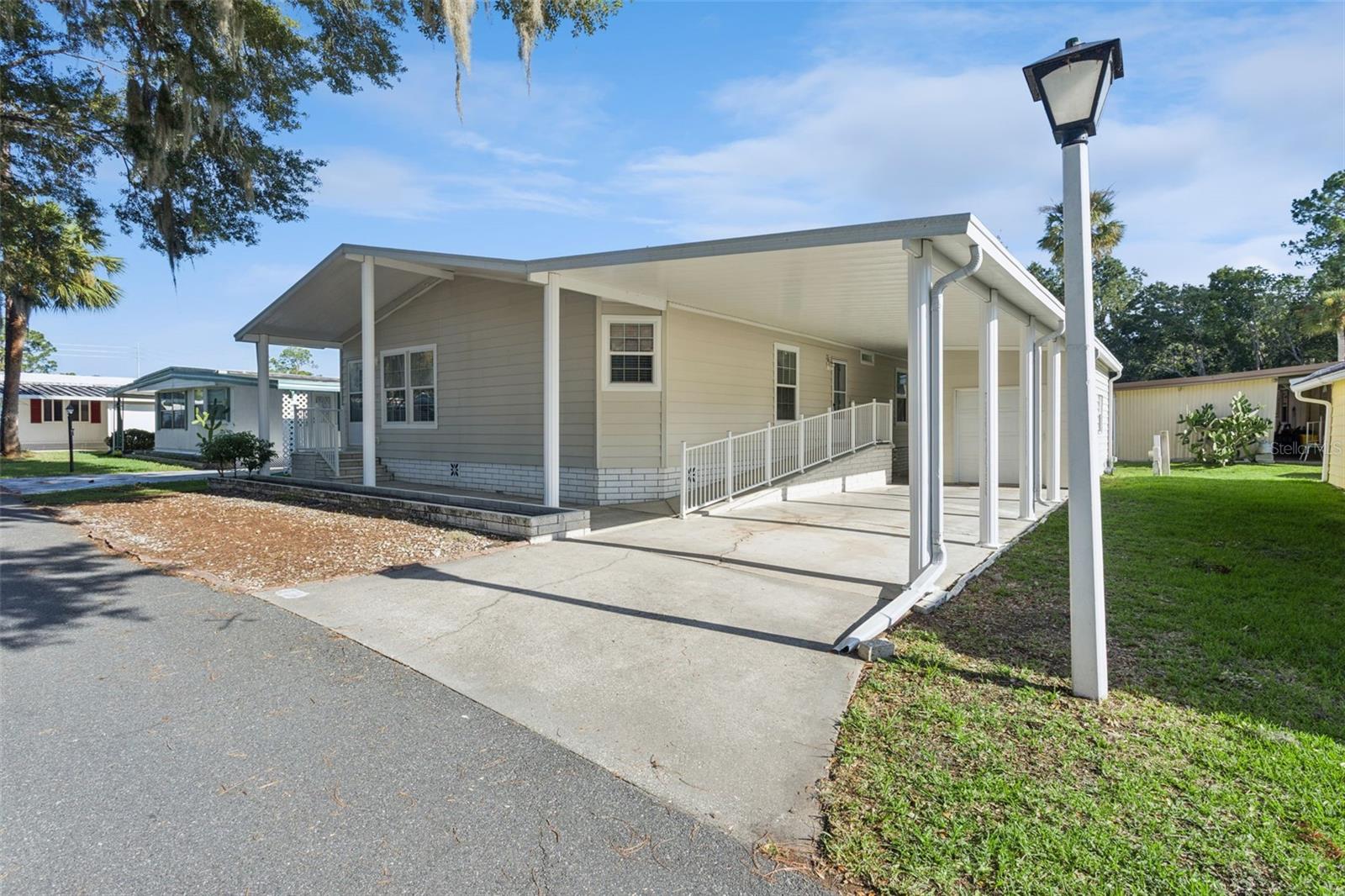 212 PALM MEADOWS DRIVE