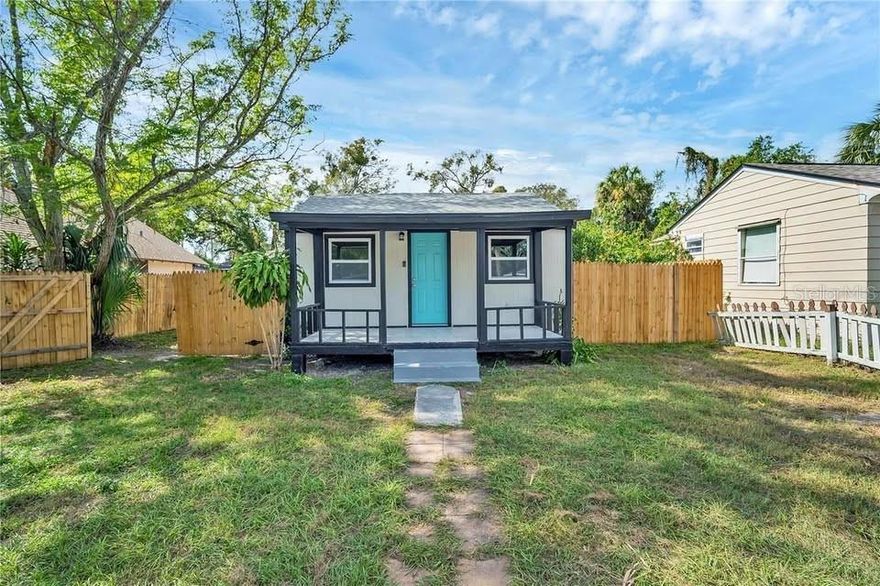 Just like new but better than ever.  Recently rehabbed 3/1.  Brand new kitchen with new appliances.  New updated bath with tile shower.  Beautifully done and price to sell quickly.  Don't wait too long.  This one will be gone.  Perfect home for you or make it an investment property.  Monthly rents for this size home in this neighborhood are as much as $2350.