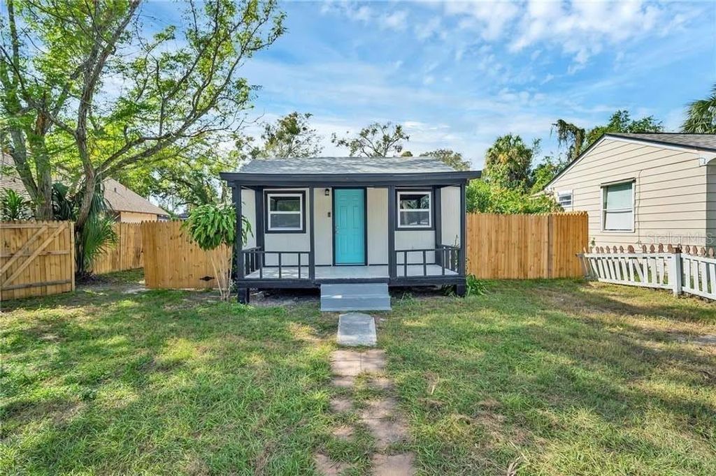 Photo of 8308 N Mulberry Street, Tampa, FL 33604 (MLS # TB8456252)