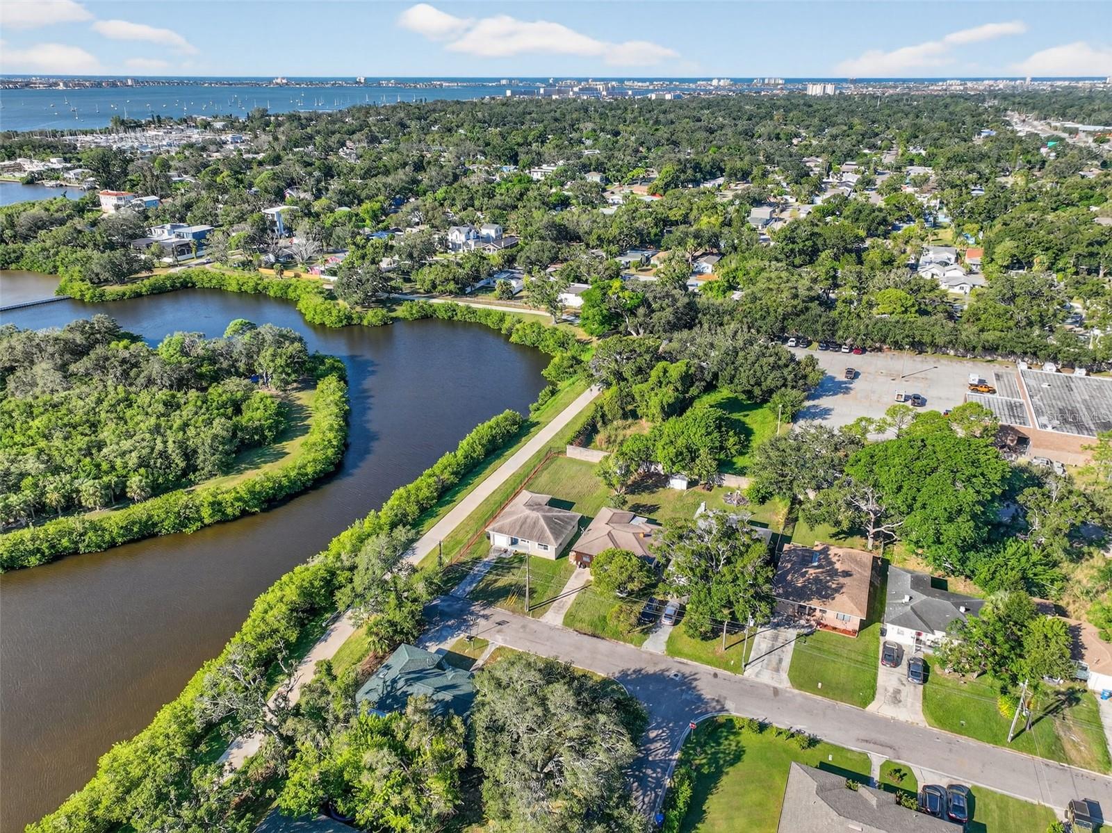 DIST:SP CITY/MUNI/TWP:CITY OF ST PETERSBURG SEC/TW - Residential Lease