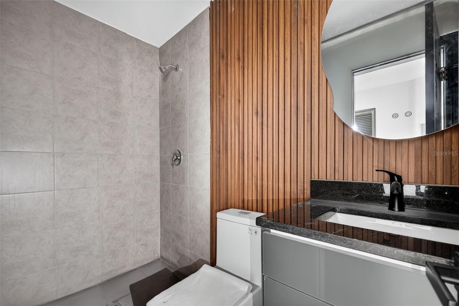 DIST:SP CITY/MUNI/TWP:CITY OF ST PETERSBURG SEC/TW - Residential Lease