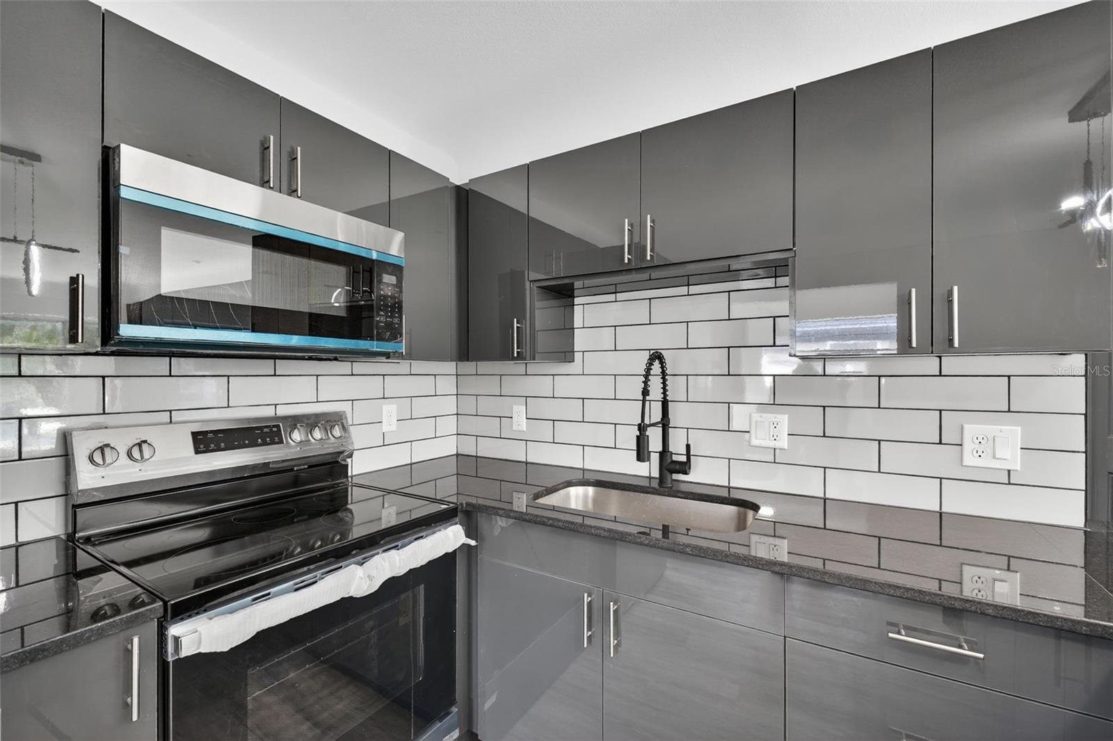 DIST:SP CITY/MUNI/TWP:CITY OF ST PETERSBURG SEC/TW - Residential Lease