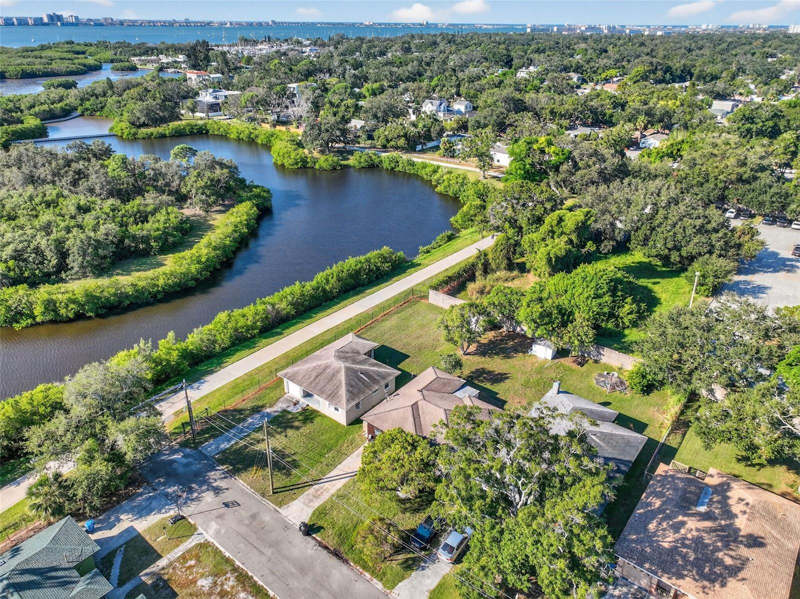 DIST:SP CITY/MUNI/TWP:CITY OF ST PETERSBURG SEC/TW - Residential Lease