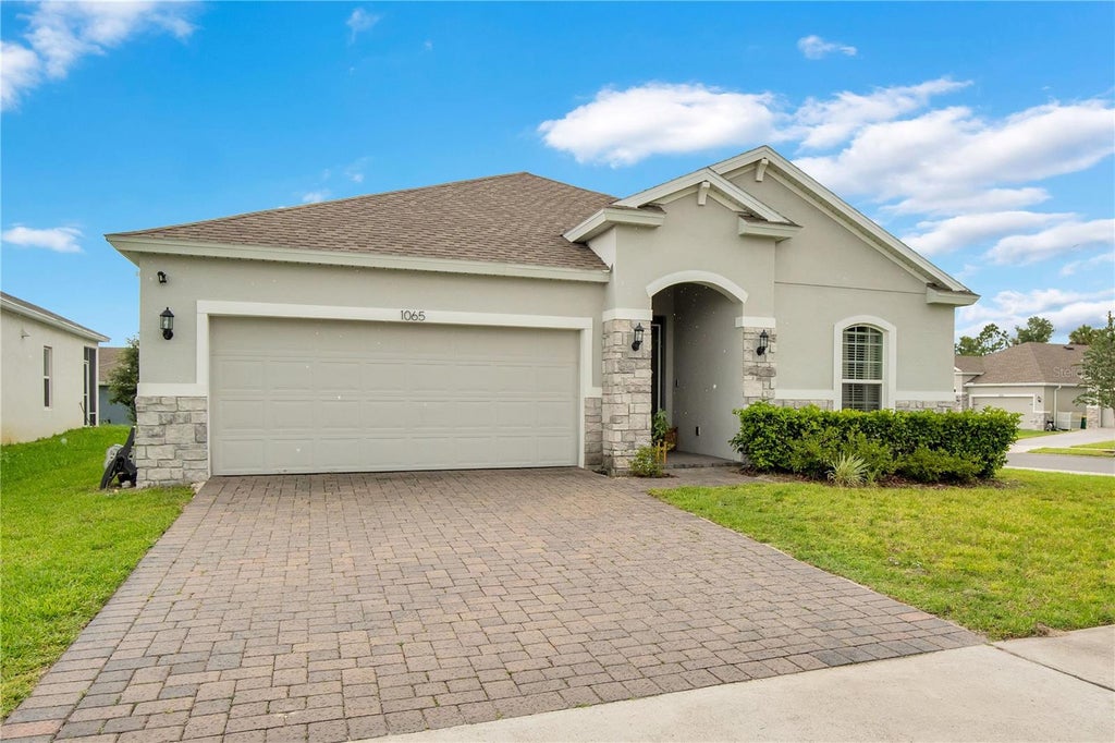 Photo of 1065 Chelan Falls Drive, Deland, FL 32724 (MLS # V4949704)