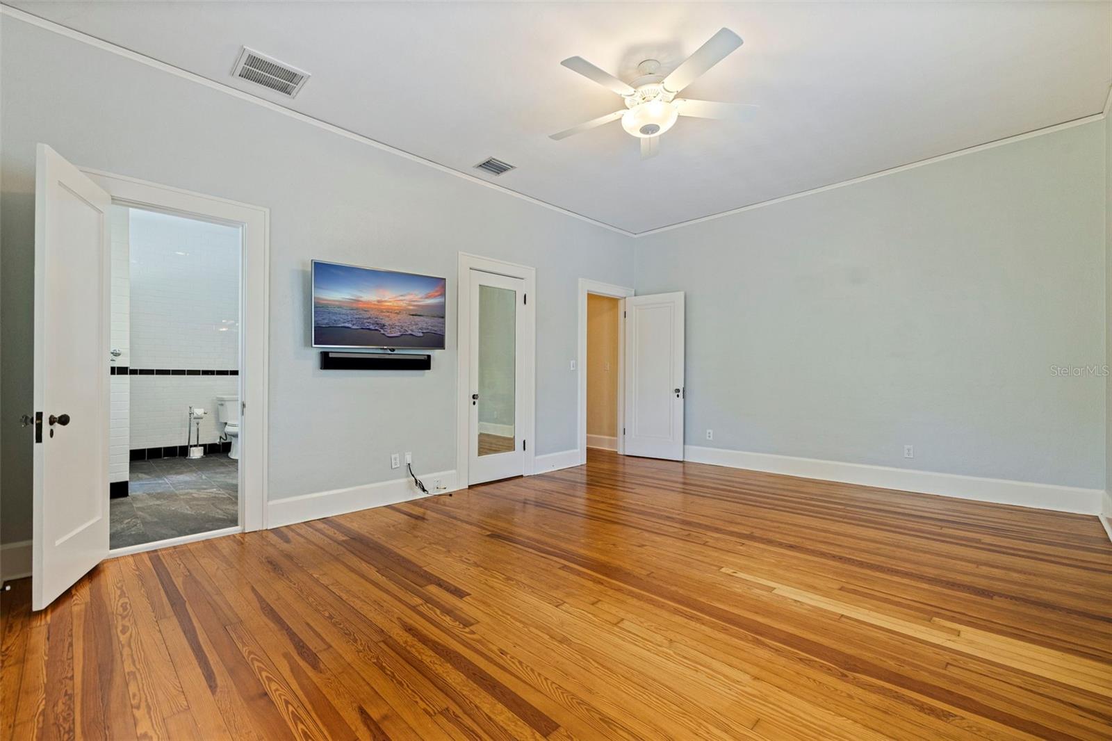 BARTLETTS ORANGE PARK - Residential