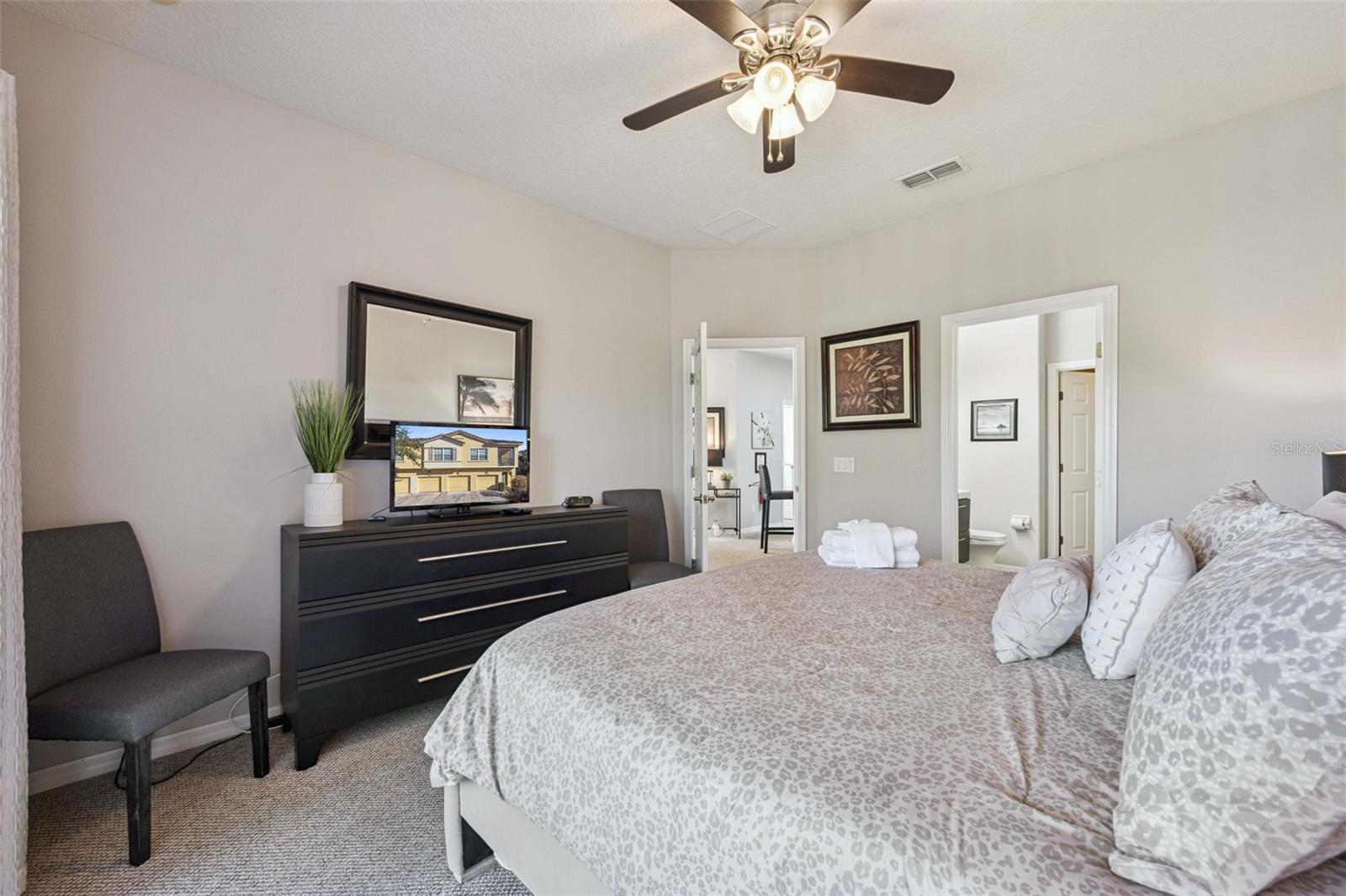 OAKWATER - Residential