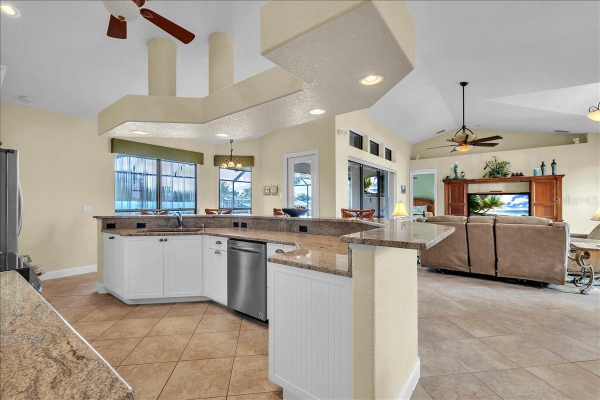 CHARLOTTE PARK - Residential