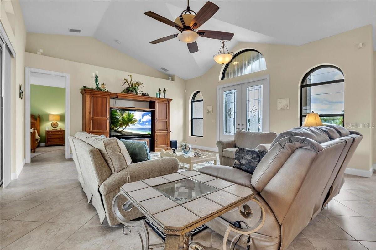 3115 CHAPMAN BOULEVARD