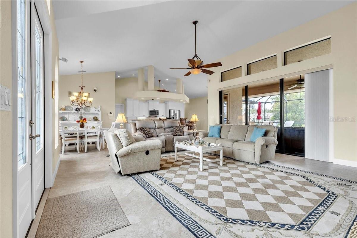 CHARLOTTE PARK - Residential