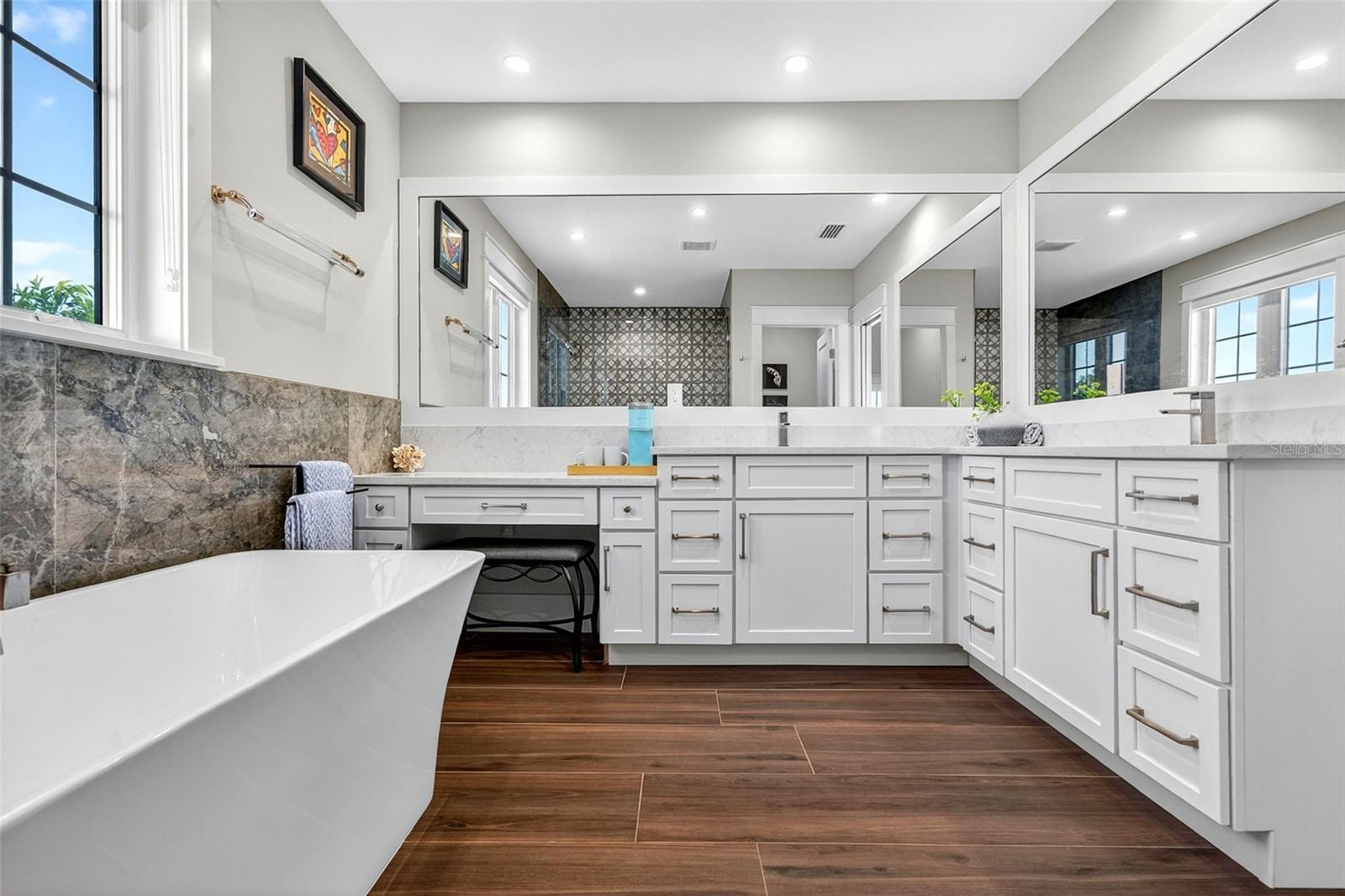 SLEEPY LAGOON PARK 2 - Residential