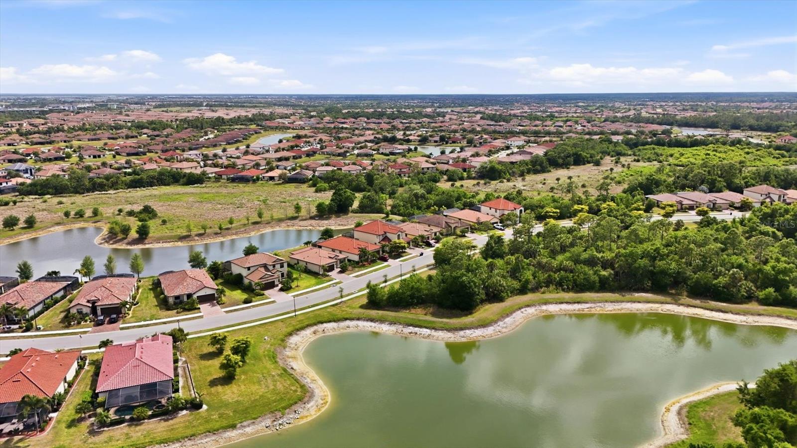 GRAN PARADISO PH 1 - Residential