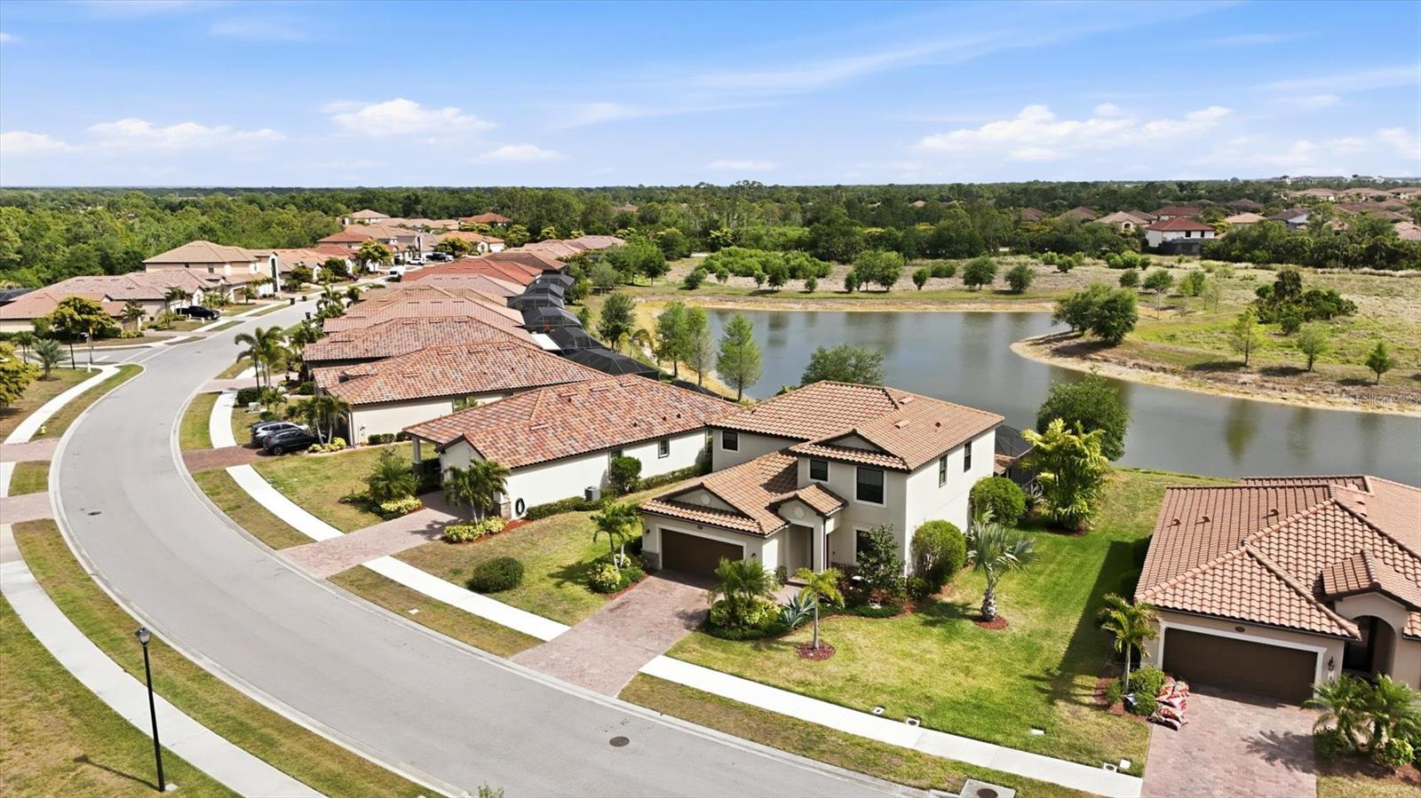 GRAN PARADISO PH 1 - Residential