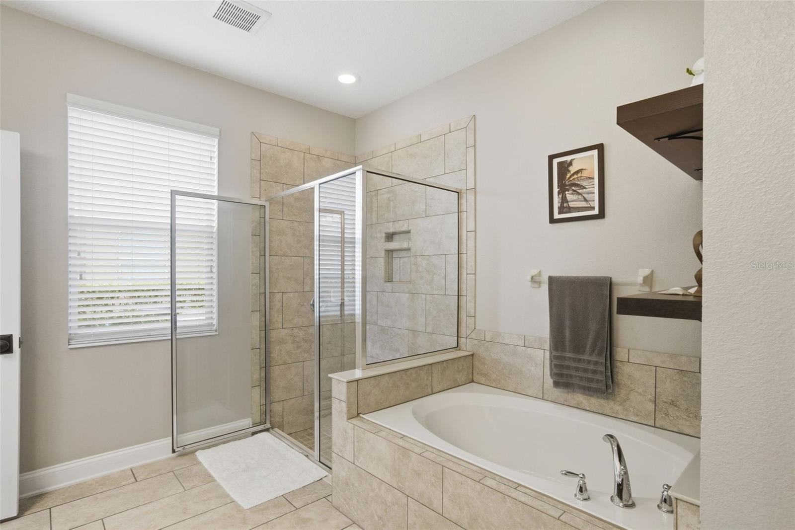 RIVIERA BELLA UN 3 - Residential