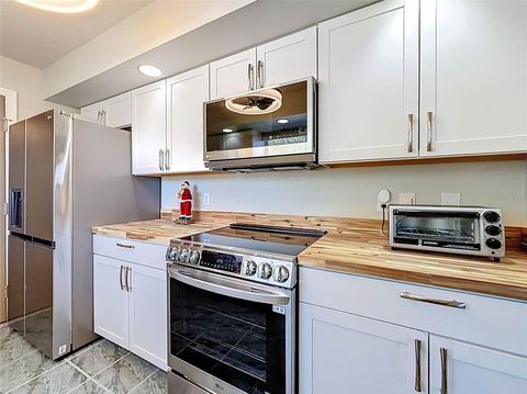 Tiny photo for 421 NW 14th Place, Crystal River, FL 34428 (MLS # TB8461618)