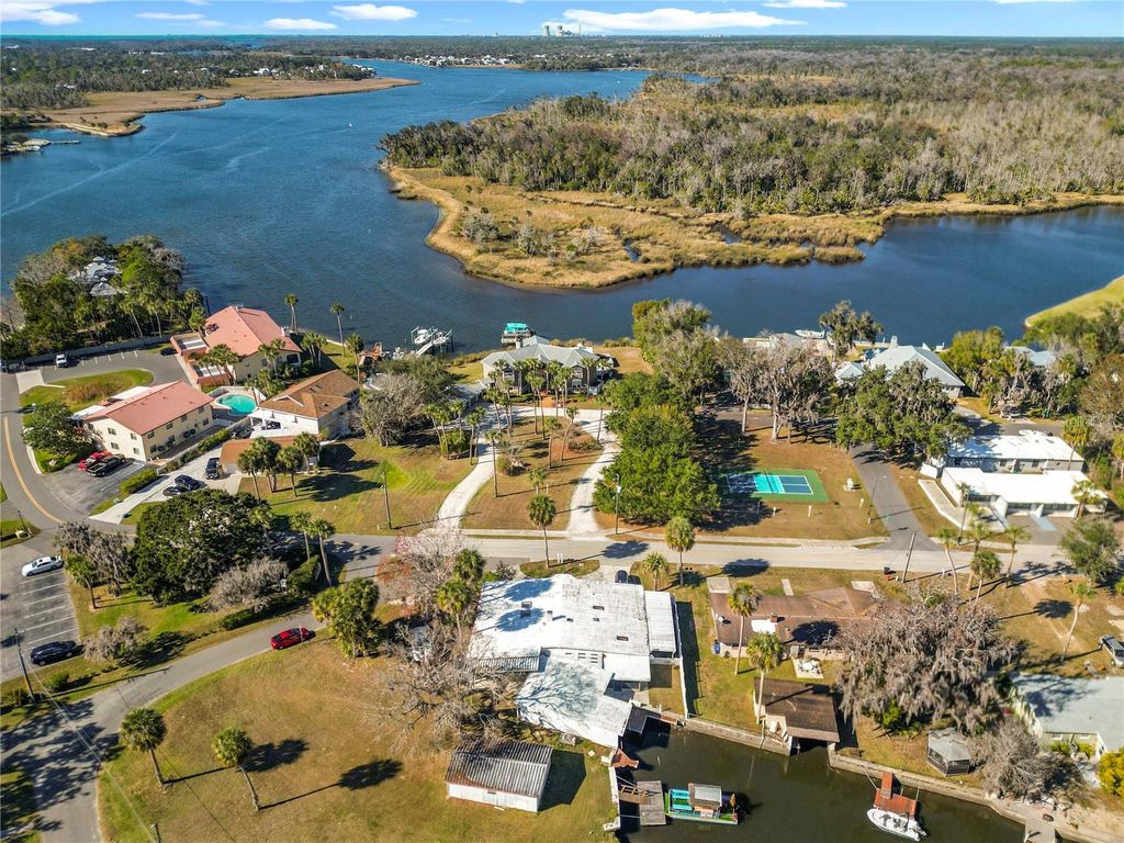 Photo of 421 NW 14th Place, Crystal River, FL 34428 (MLS # TB8461618)