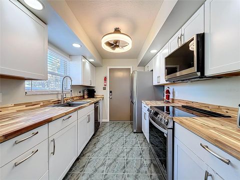 Tiny photo for 421 NW 14th Place, Crystal River, FL 34428 (MLS # TB8461618)