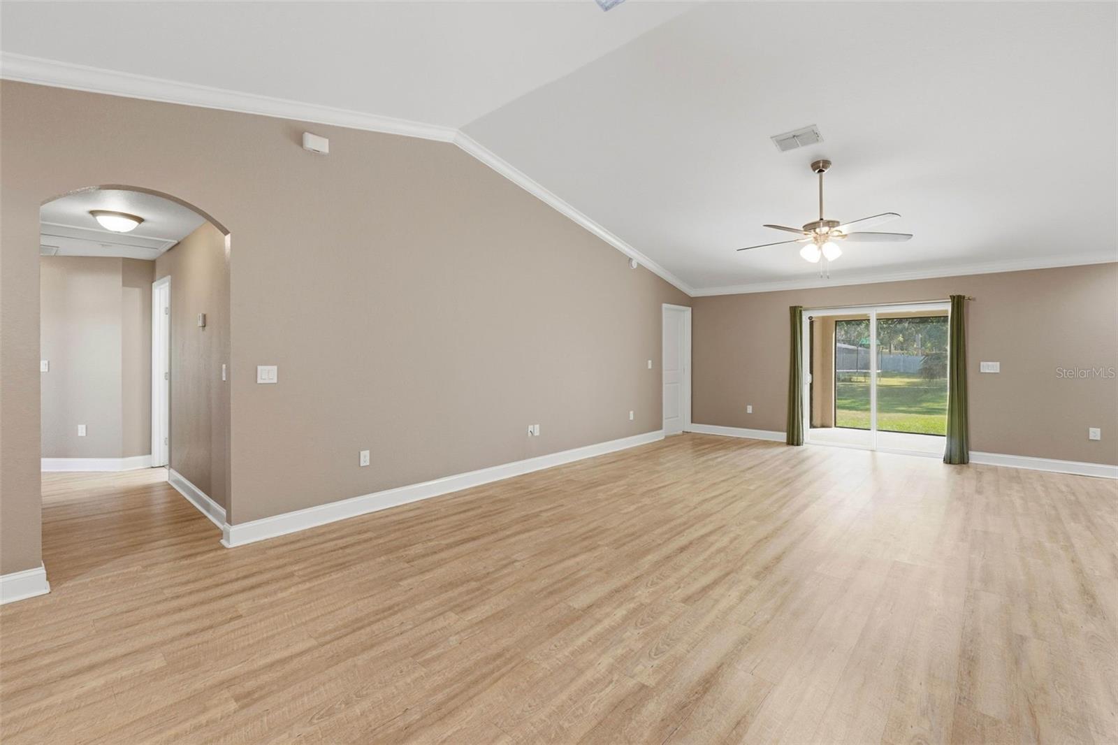 GREENFIELDS 1-H UN 3 - Residential