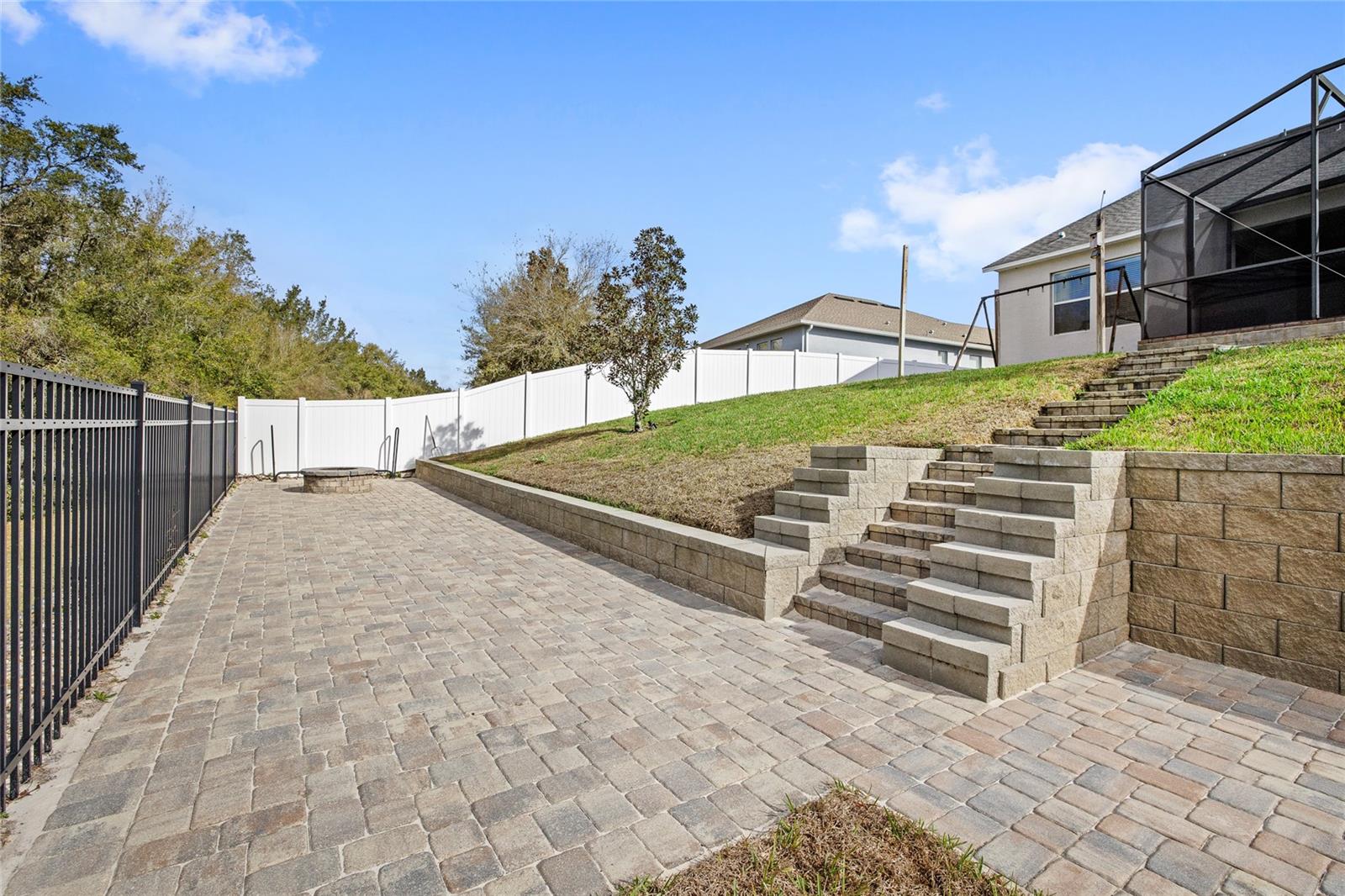 STONEYBROOK HILLS UN #2 - Residential