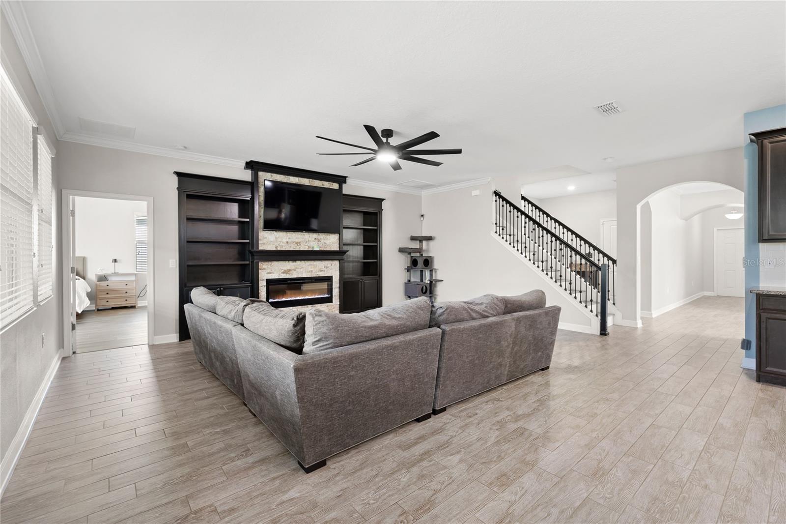 STONEYBROOK HILLS UN #2 - Residential