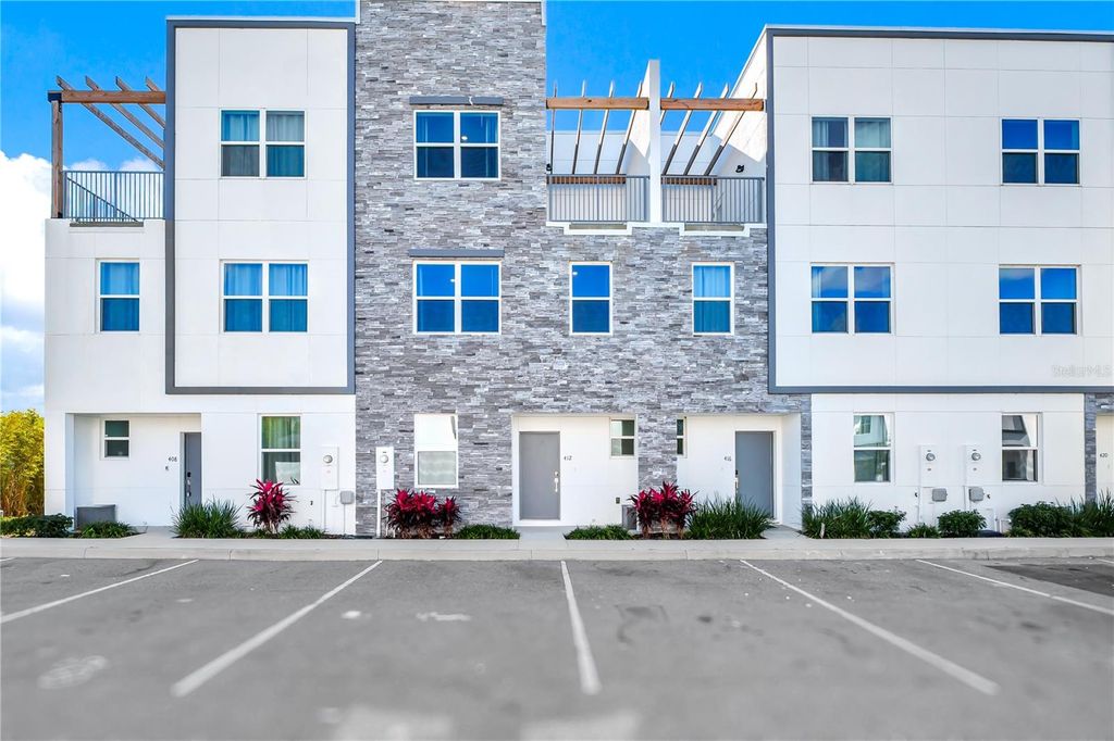 Photo of 412 Famagusta Dr, Davenport, FL 33896 (MLS # O6391268)