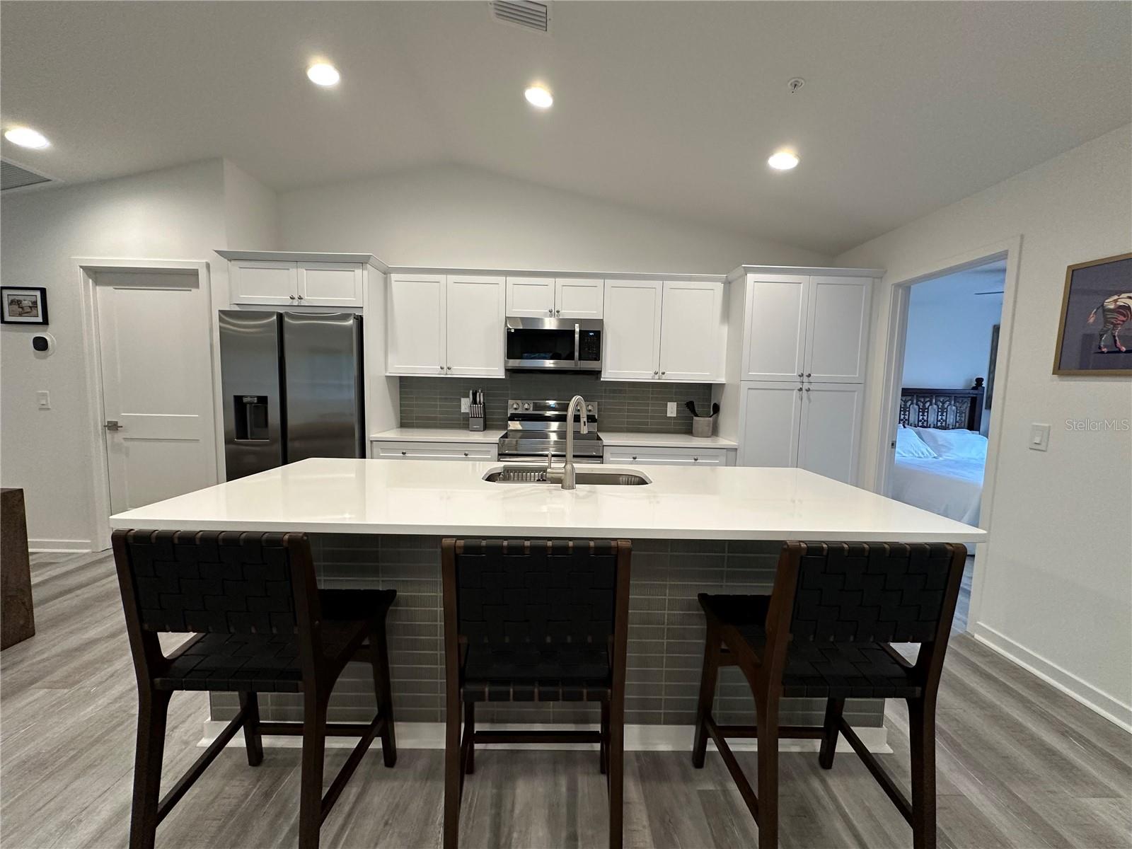 GOLDEN HILLS QUADRAVILLAS - Residential Lease