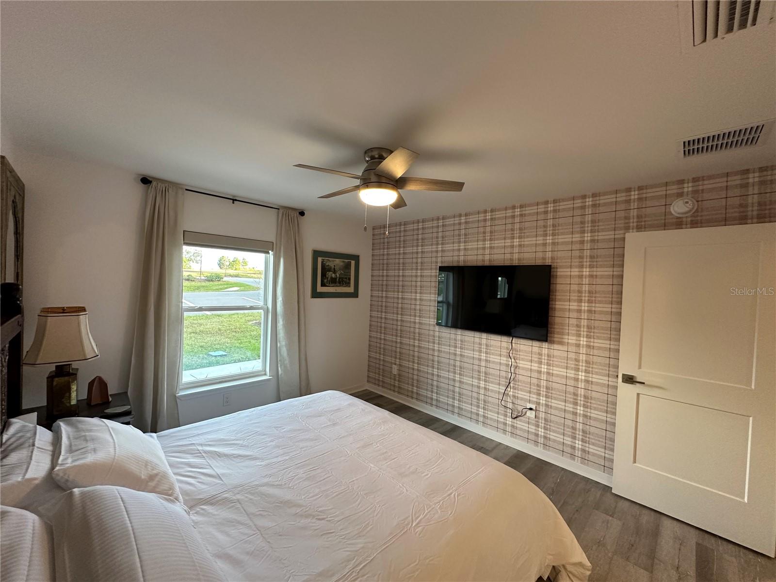 GOLDEN HILLS QUADRAVILLAS - Residential Lease