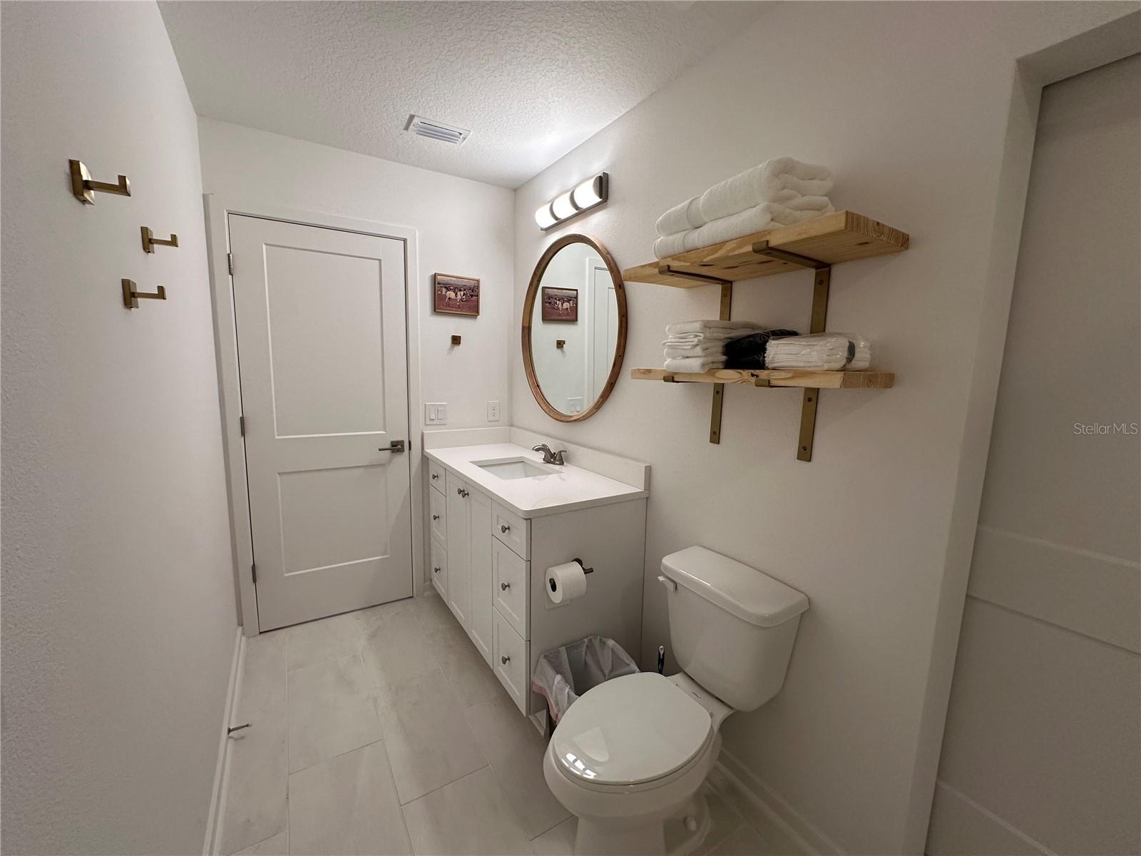 GOLDEN HILLS QUADRAVILLAS - Residential Lease