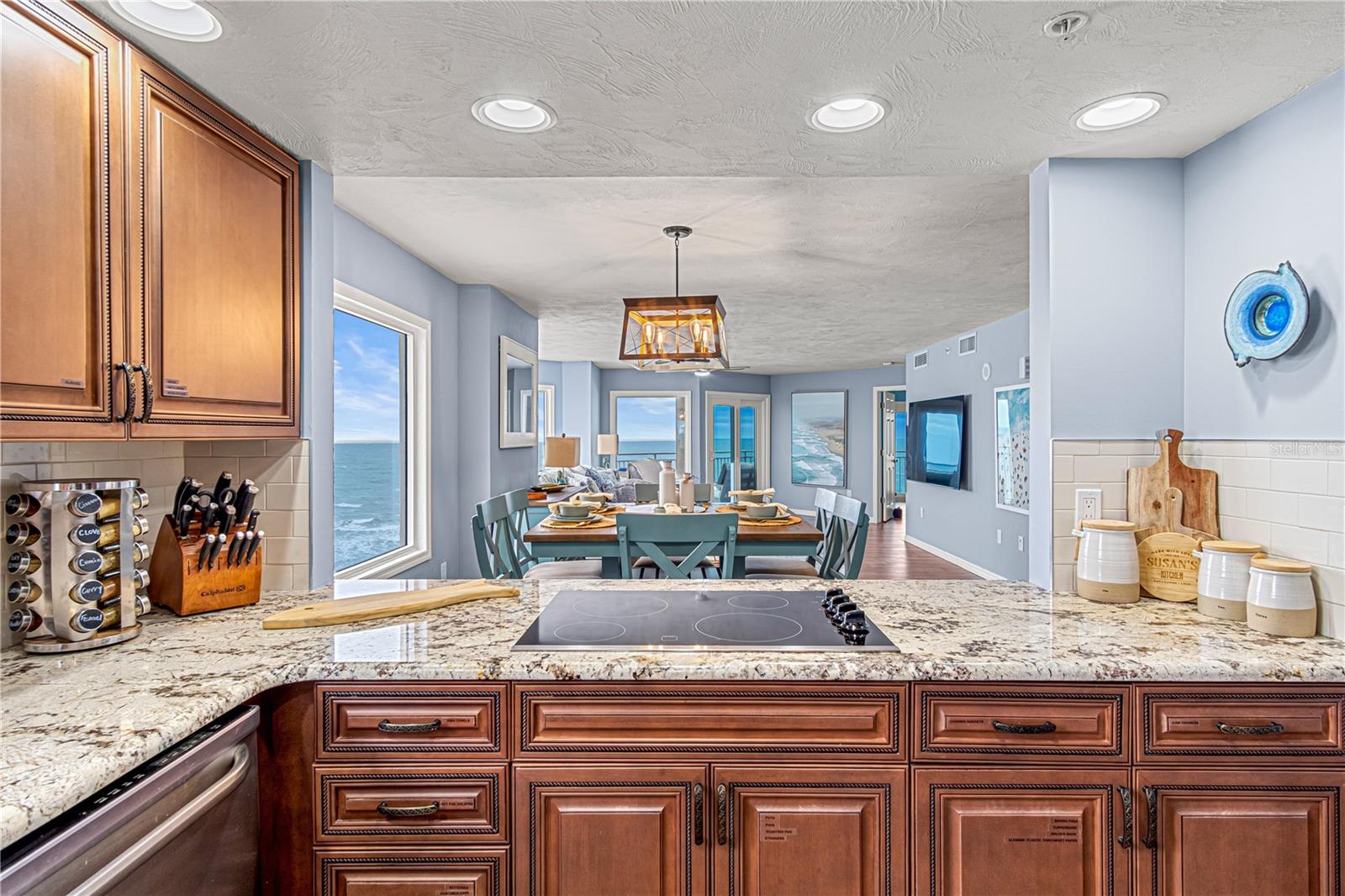 NORTH GRAND COQUINA CONDO PENTHOUSE UNIT - Residential