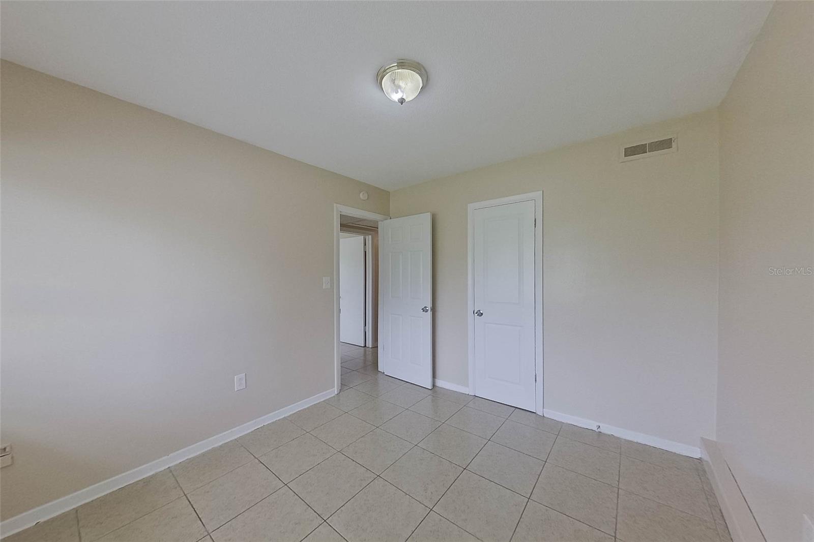 SILVER STAR MANOR - Residential Lease