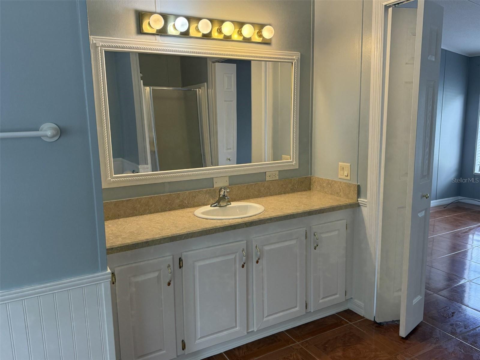 WOODED ACRES 04 - Residential