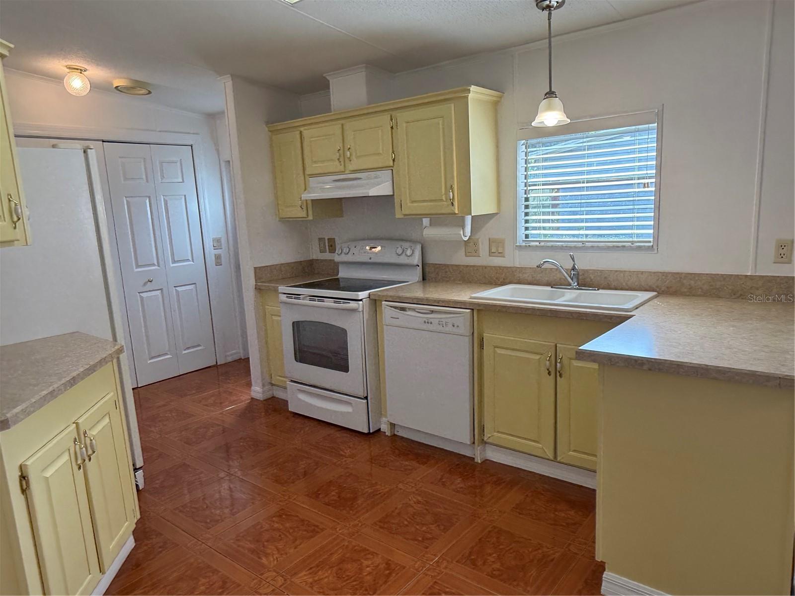 WOODED ACRES 04 - Residential