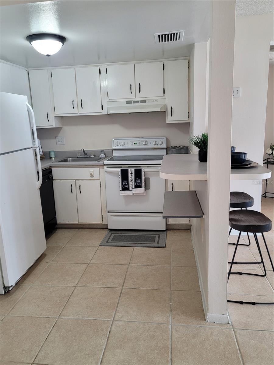 SANDY COVE - Residential Lease