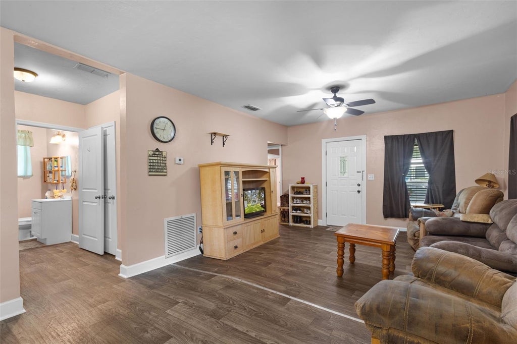 Photo of 729 NW 3rd Avenue, Trenton, FL 32693 (MLS # GC542780)