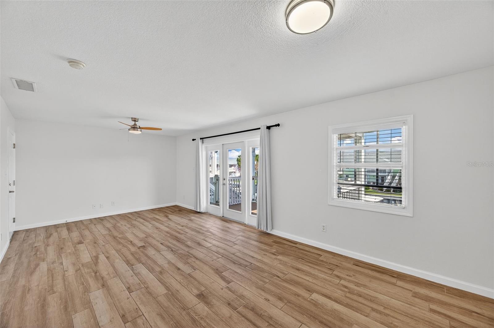 WATERSIDE AT COQUINA KEY SOUTH - Residential