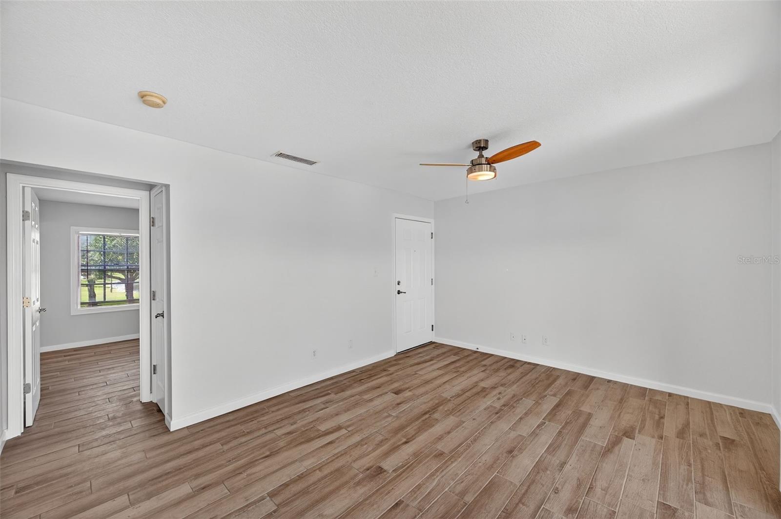 4872 BEACH DRIVE SE D