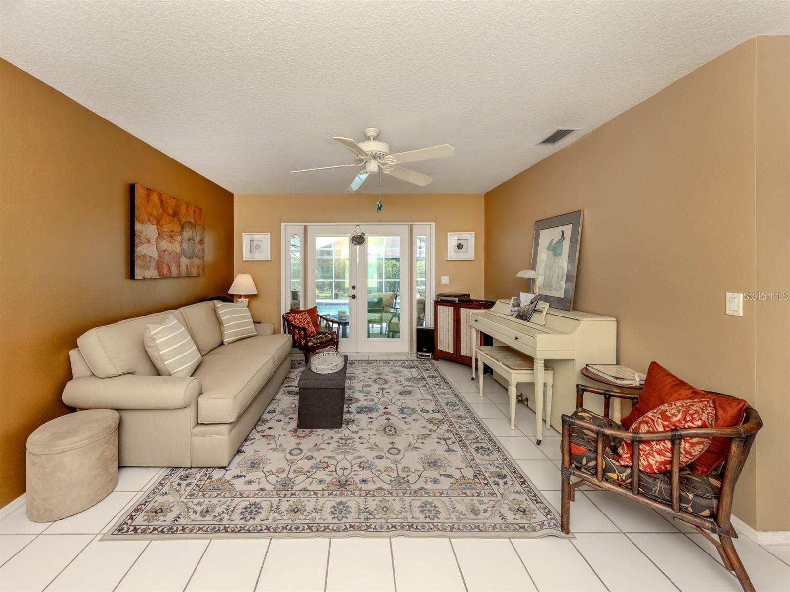 304 ROSEWOOD COURT