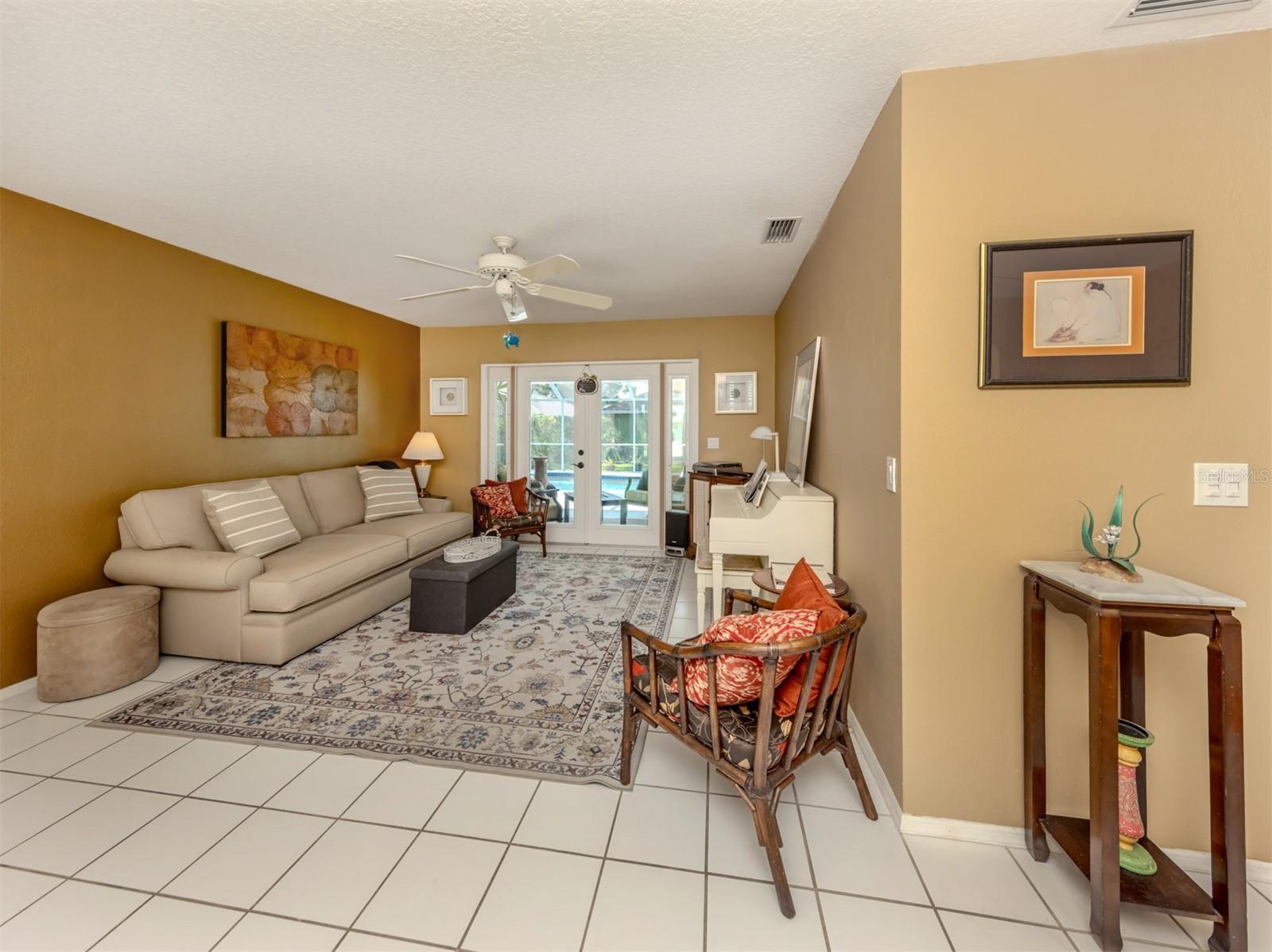 304 ROSEWOOD COURT