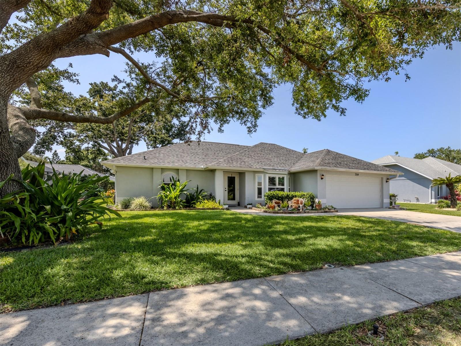 304 ROSEWOOD COURT