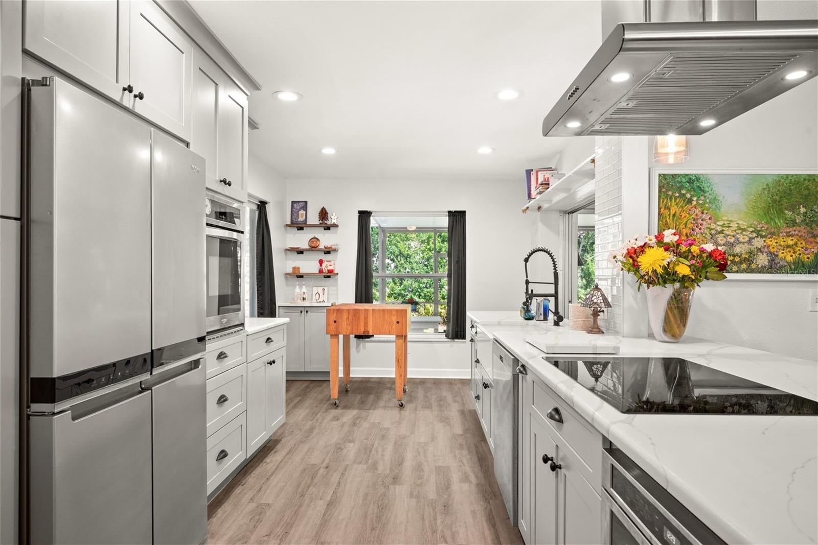 YACHT CLUB ESTATES - Residential