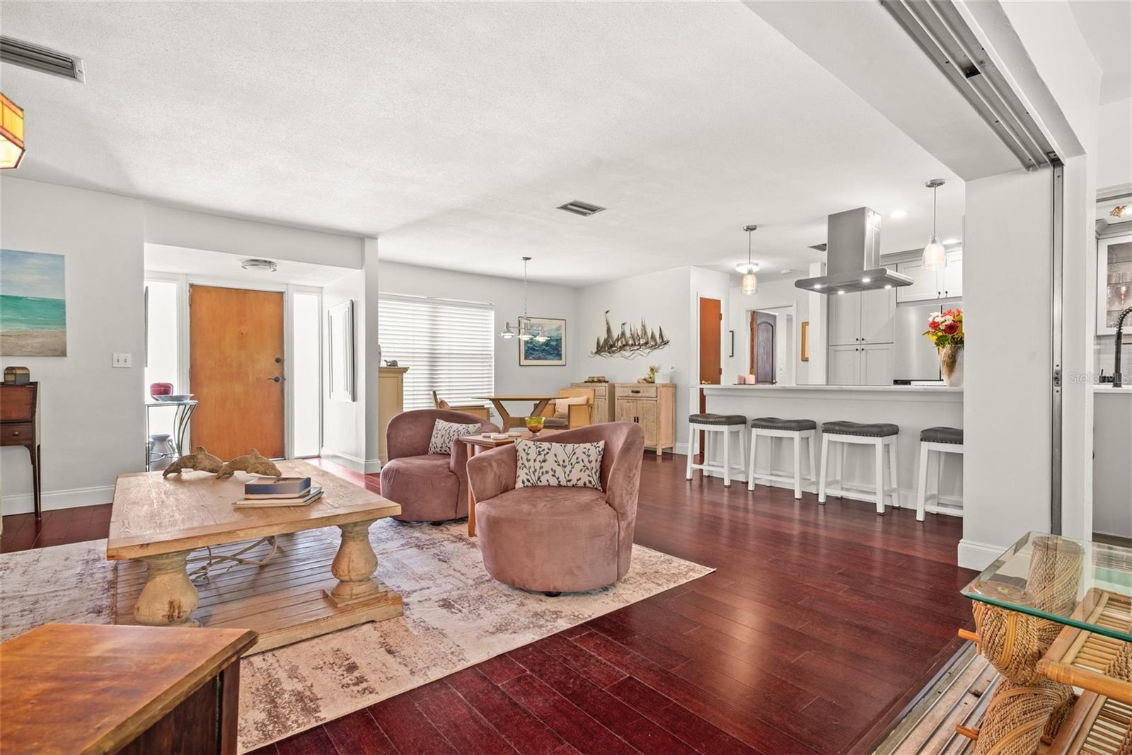 YACHT CLUB ESTATES - Residential