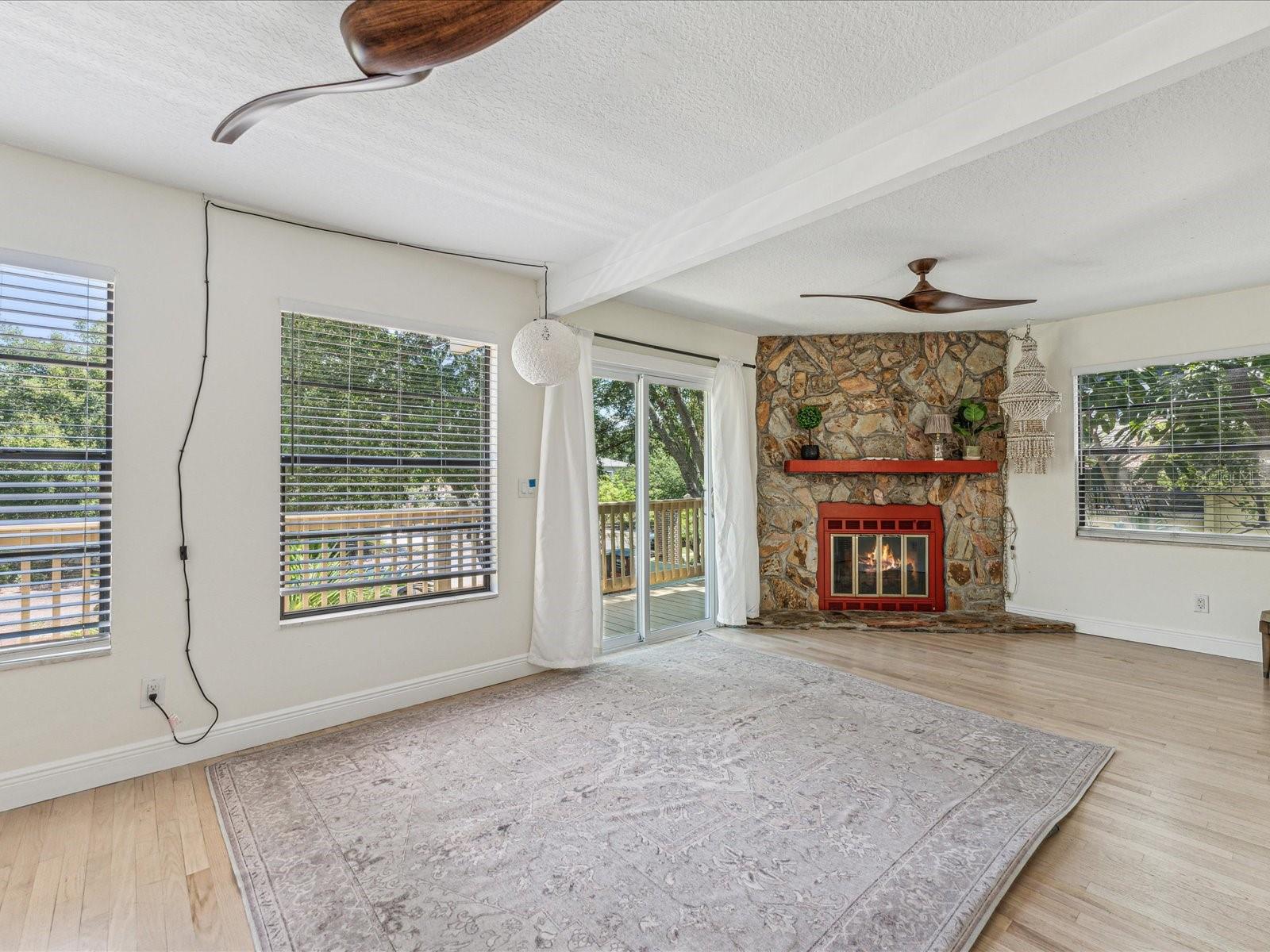 Photo 7 of 41 of 304 16TH AVENUE N house