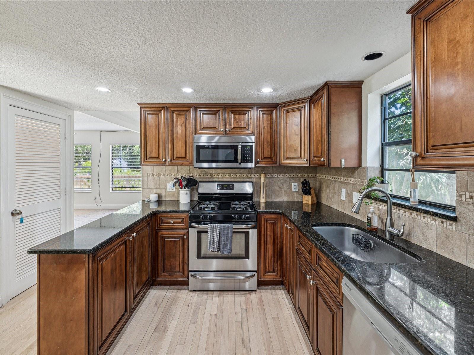 Photo 9 of 41 of 304 16TH AVENUE N house