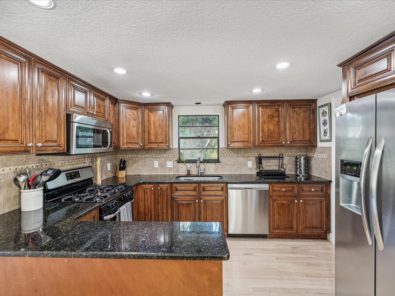 Photo 8 of 41 of 304 16TH AVENUE N house