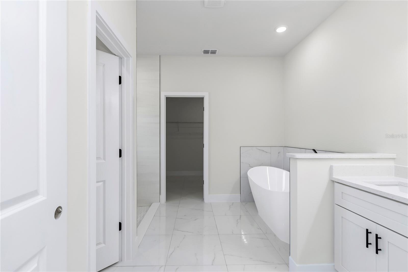 MARION OAKS UN 4 - Residential